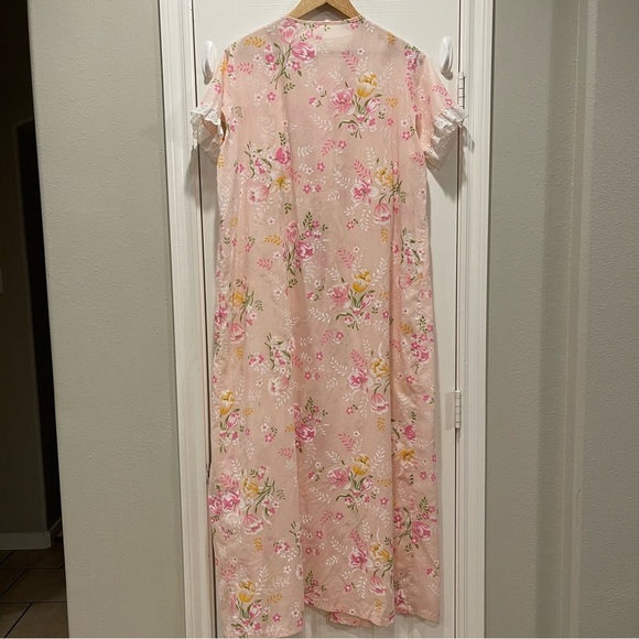 Vtg 70s Sears Perma Prest Long Robe Women’s Large Pink Floral Lace Ruffles USA - Picture 2 of 8